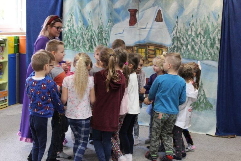 TEATRZYK „LODOWA KRAINA”