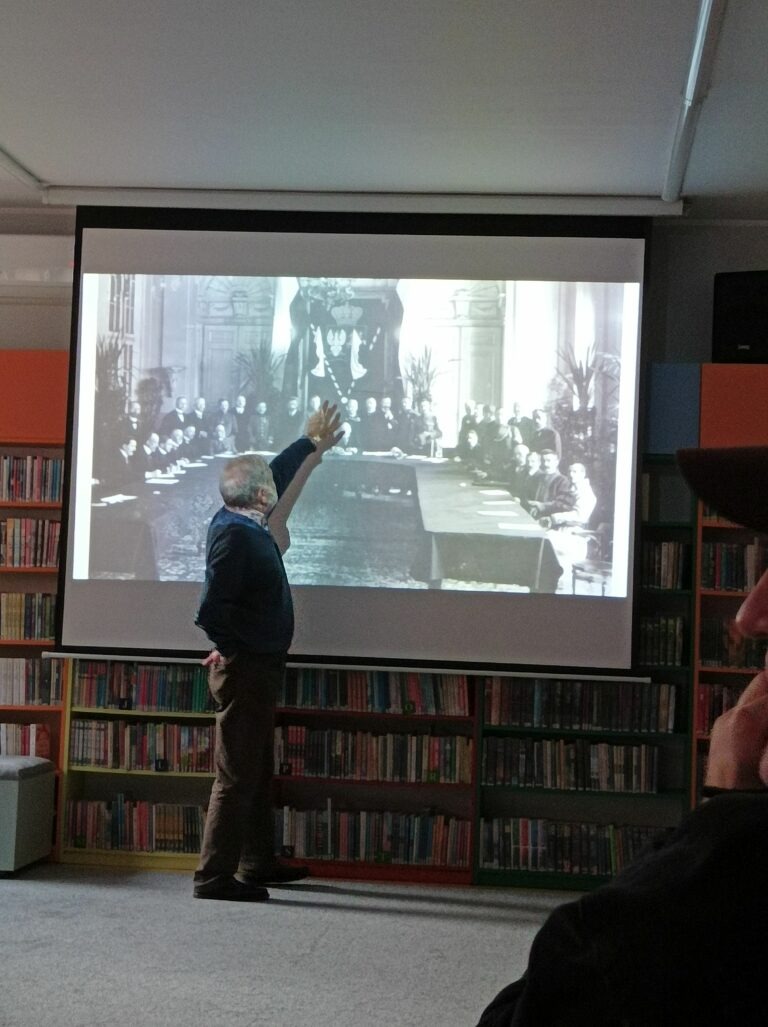 WYKŁAD PANA MARKA ŁUKASIKA