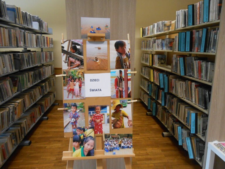 WYSTAWA „DZIECI ŚWIATA”