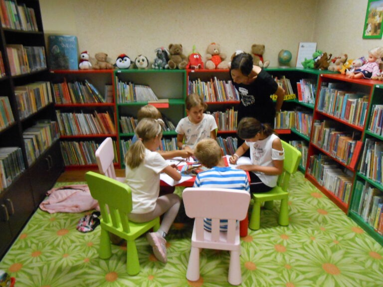 WAKACJE W FILII W ZBYTKOWIE