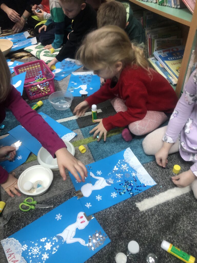 LEKCJA BIBLIOTECZNA Z KRÓLOWĄ ŚNIEGU