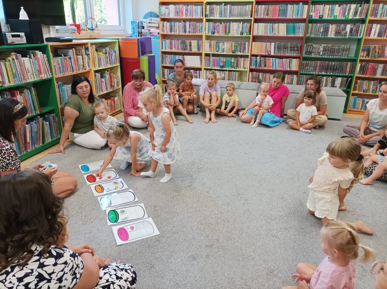 RUSZAJĄ ZAPISY NA GRUPĘ ZABAWOWĄ