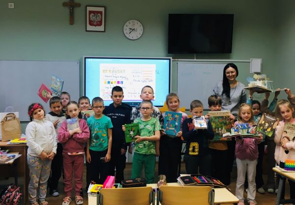 LEKCJE BIBLIOTECZNE W ZSP W BĄKOWIE